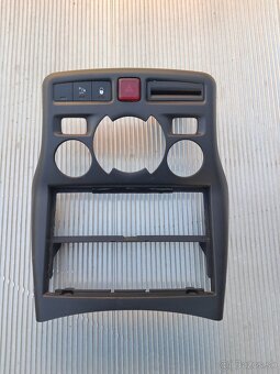 Predám diely citroen c3 picasso 1.4vti 70kw - 7