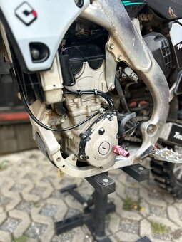 Kawasaki KXF 250 - 2011 - 7