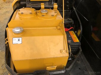 Pásový báger CAT 304Ccr. - 7