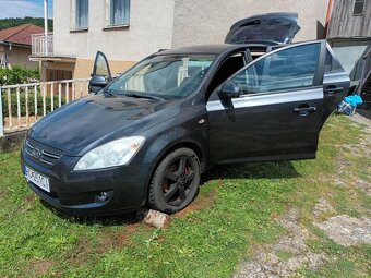 Predám Kia ceed 1.6.benzin 86kw rok 2008 - 7