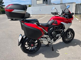 MV Agusta Turismo Veloce 800 - 7