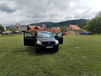 Toyota RAV 4 2.2 TDI 100 kW 4x4 - 7