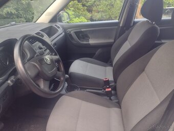 ŠKODA FABIA 1.4 BENZÍN 63 KW NAJ.148000 KM ROK VÝROBY 2010 - 7