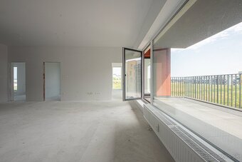 4 izb. novostavba s parkovaním, pivnicou a veľkou terasou - 7