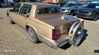 Cadillac Deville Sedan de Ville - 7