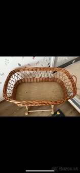 Mojžišov prútený kôš pre bábätko na kolieskach - 7
