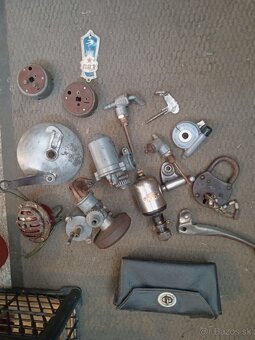 Predám diely Jawa 550,555 - 7