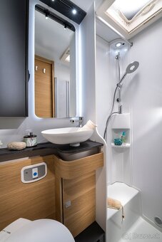 Prenájom karavan alkovňa Adria Coral XL 660SL - 7