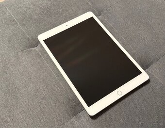 iPad 8. gen, 128GB - 7