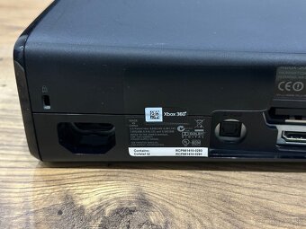 Samostatná herná konzola XBOX 360 Slim - 7