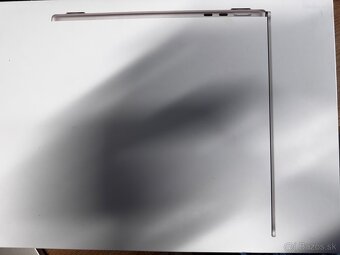 Predám málo používaný MacBook 13” 2024 M3, 256 GB. - 7