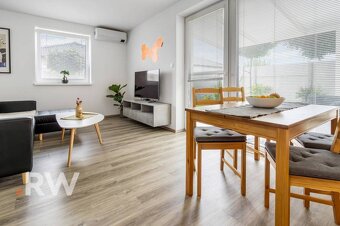 Rezervované Moderný 3-izbový rodinný dom v Slovenskom Grobe - 7