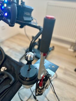 MOZA R9 V2 cocpit - 7