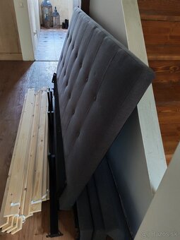 Manželská posteľ s vysokým čelom než madraca - 7