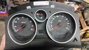 rozpredam opel astra H 1,7 cdti 1,4i caravan hatchback - 7