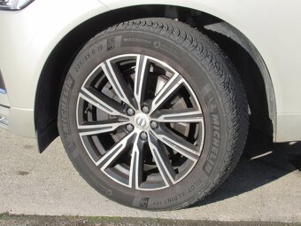Volvo XC60 B5 D AWD INSCRIPTION-TERÉNNE-PRVÝ MAJITEĽ-H/D - 7