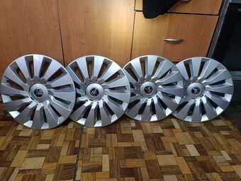 Predam puklice škoda Octavia 2 r16 - 7