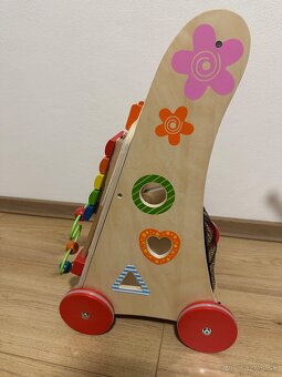 Drevené chodítko na tlačenie - 7