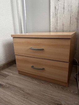 Postel + dva nočne stoliky - 7