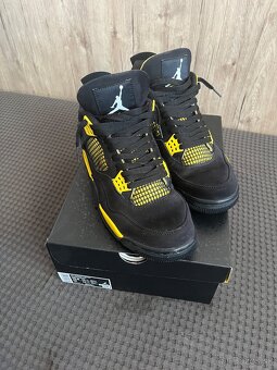 Nike Air Jordan 4 Yellow Thunder - 7