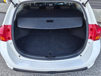 Toyota Auris 2014. 1,4 diesel - 7