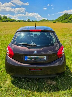Peugeot 208/ 1.2 / 60kW/ M5 - 7