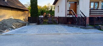 Oprava a pokládka zámkovej dlažby a obrubníkov - 7