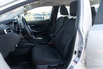 Toyota Corolla sedan 1.8 Hybrid CVT - SK Pôvod / 1.Majiteľ - 7