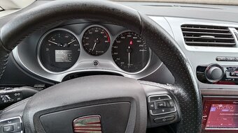 Seat Leon 1,6 benzín + plyn, r.v. 2010, 75kw, nájazd 195 000 - 7