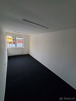 ADMINISTRATÍVNO–SKLADOVA BUDOVA - 7