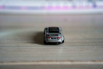 Rozbalene HotWheel autíčka - 7