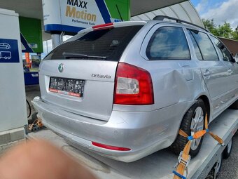 ROZPREDAM SKODA OCTAVIA 2 EU VERZIA na diely xenony - 7