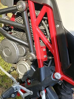 Benelli TNT 125 - 7