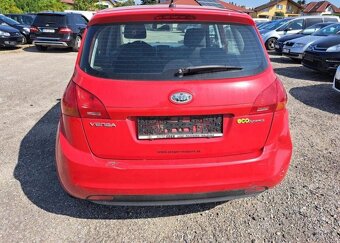 Kia Venga 1,4 i COOL benzín manuál 66 kw - 7
