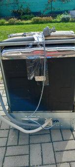 Vstavaná umývačka Whirpool 60 l. - 7