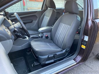 Ford Focus coupe - 7