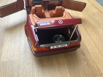 Mercedes-Benz SL500 1:18 Road Tough - 7