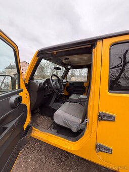 Predám Jeep Wrangler Rubicon 2,8crd rv.2008 - 7