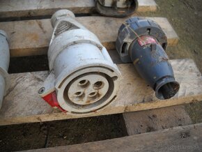 Zástrčky a zásuvky 380v - 7
