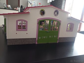 Stajňa Schleich - 7