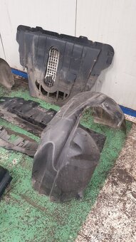Kryty / chladiče / podblatníky Alfa Romeo Giulietta - 7