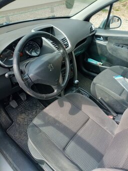 Peugeot 207 - 7