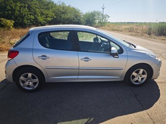 Peugeot 207 - 7