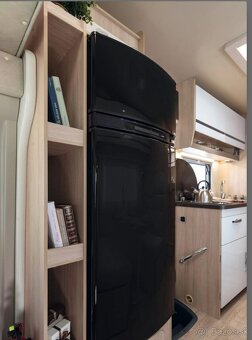 Predám autokaravan Giotline Siena 440 - 7