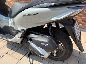 HONDA PCX 125 r.v. 07/2024, 766km, v záruke - 7