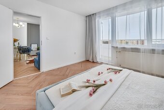 NA PREDAJ ŠTÝLOVÝ 3-IZBOVÝ BYT, KOMPLETNÁ REK., PETRŽALKA - 7