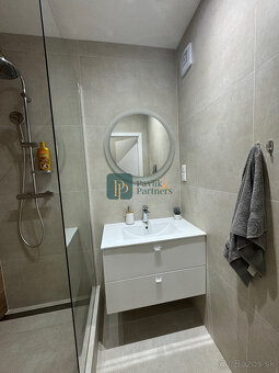 Prenájom krásny 2 izbový byt, kompletne zariadený, centrum m - 7