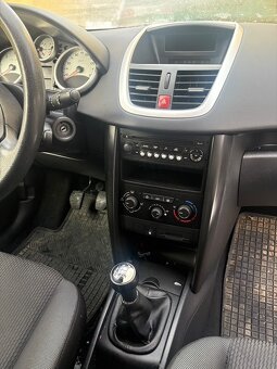Peugeot 207 - 7