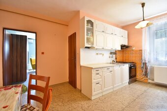 Predaj 4 izbového rod. domu Zavar vo vyhľadávanej lokalite. - 7