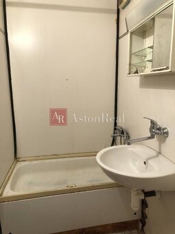 Predaj: 1i byt prerobený na 2i byt - SNP -39m2 s balkónom - 7